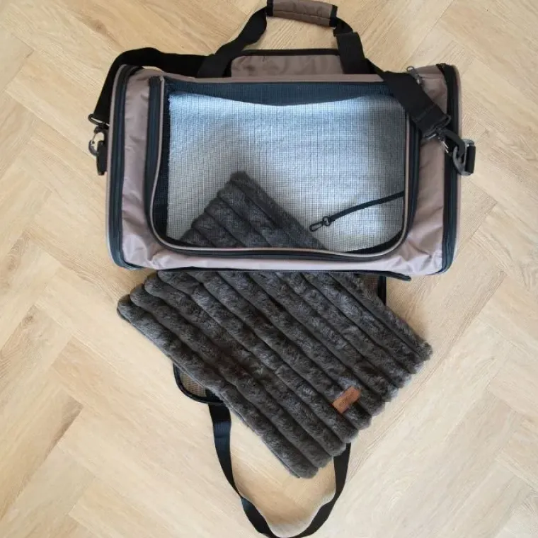 Transporttasker Til Hunde|Ollipet For Wagging Tails^Ollipet For Wagging Tails | Copenhagen Deluxe transporttaske