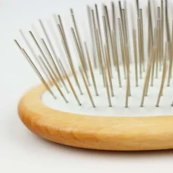 Pelsplejeredskaber^Ollipet Pin Brush |Olieret birketræ